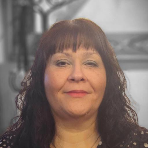 Joanne is a compassionate psychic and clairvoyant offering Angel and Tarot readings, providing honest, grounding, and empowering guidance.